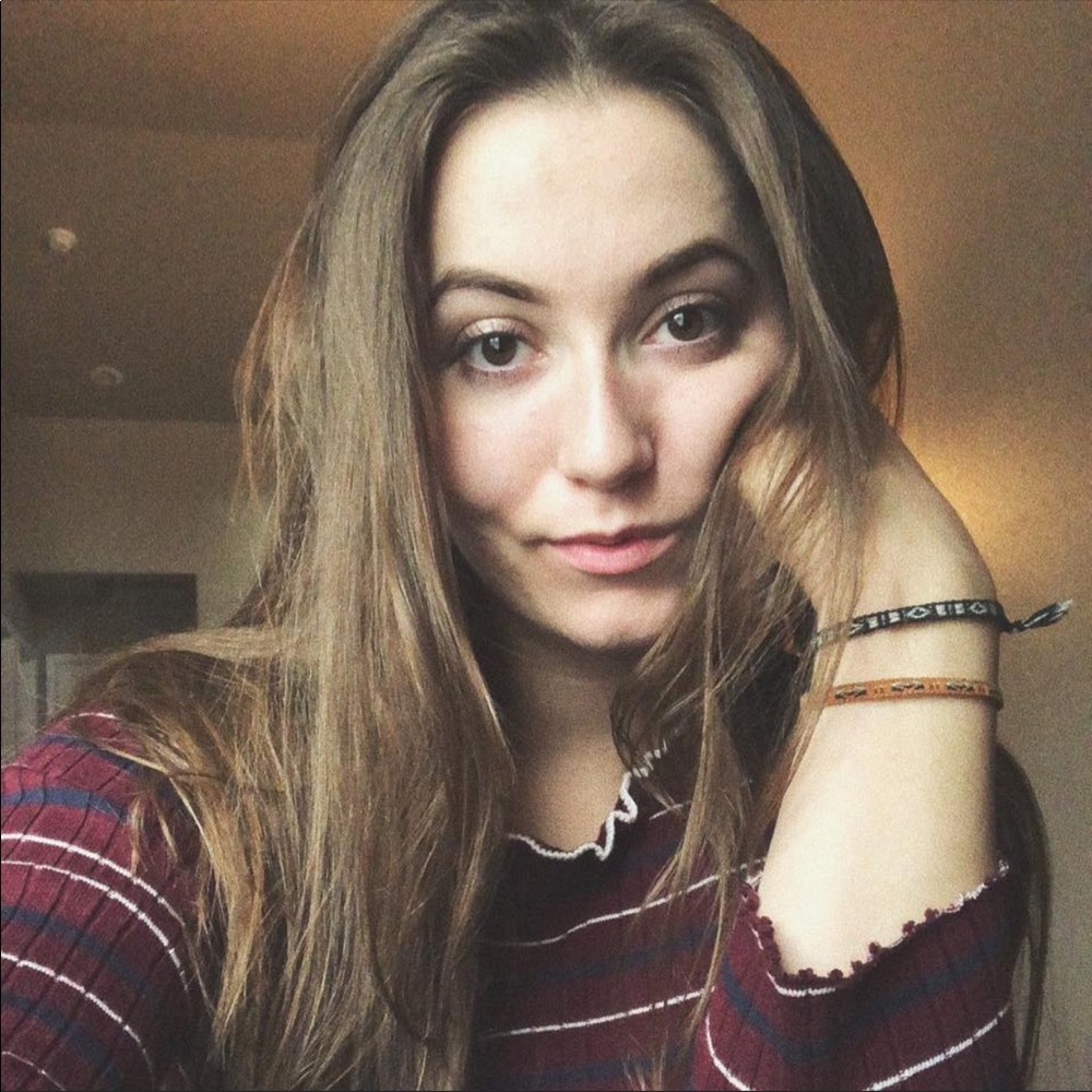 Meet your Posher, Selena